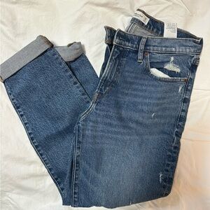 Abercrombie & Fitch women’s boyfriend Jean